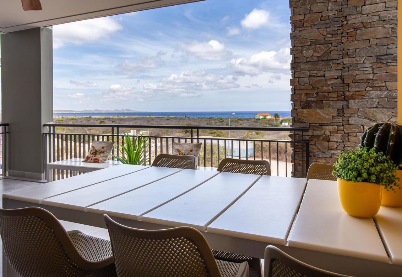 Coral Estate Ocean View Apartments Виллемстад Экстерьер фото