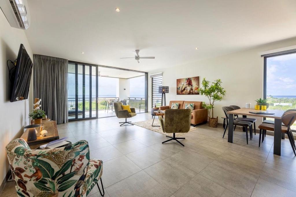Coral Estate Ocean View Apartments Виллемстад Экстерьер фото