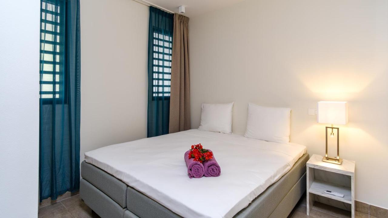 Coral Estate Ocean View Apartments Виллемстад Экстерьер фото