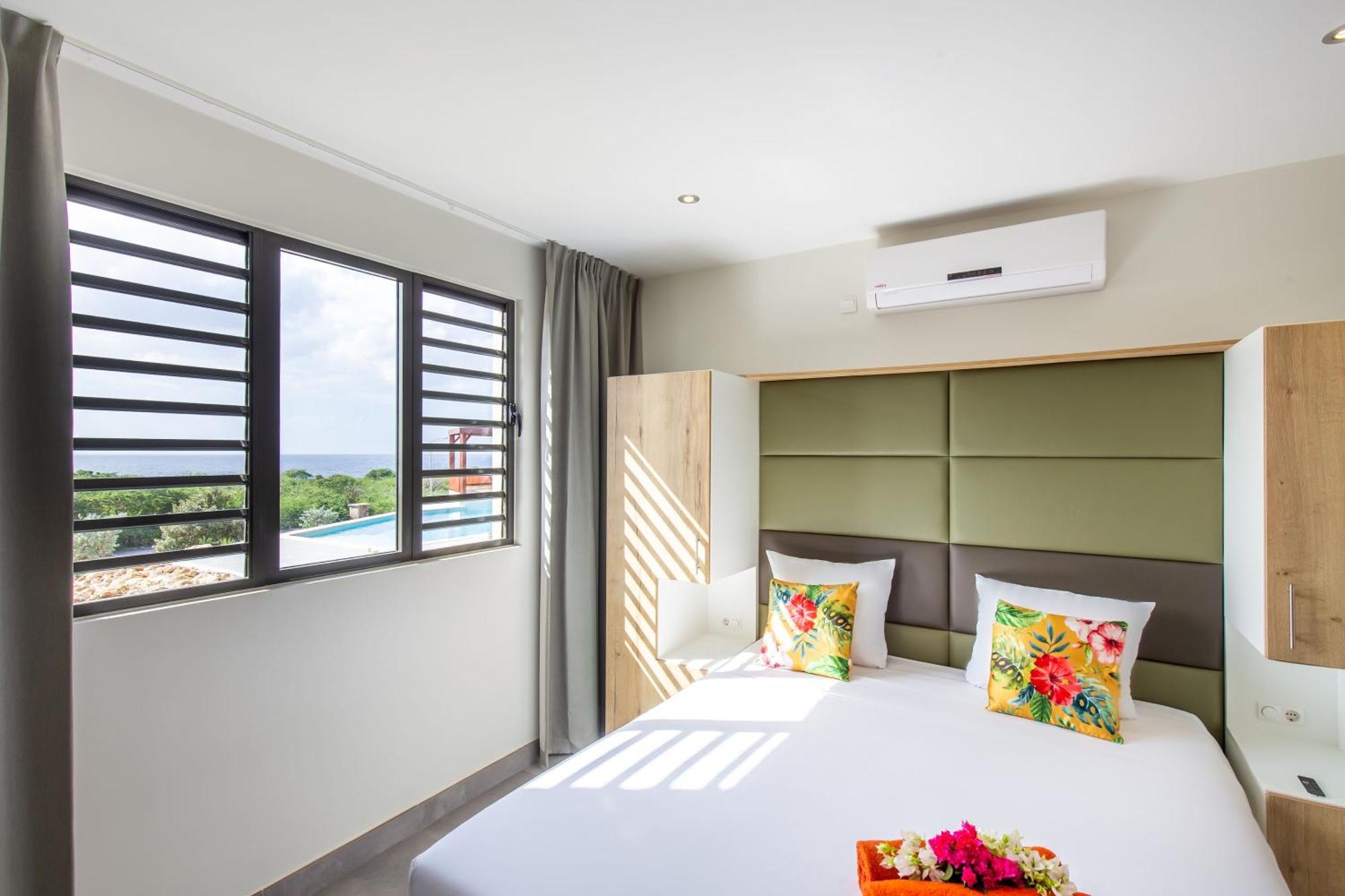 Coral Estate Ocean View Apartments Виллемстад Экстерьер фото