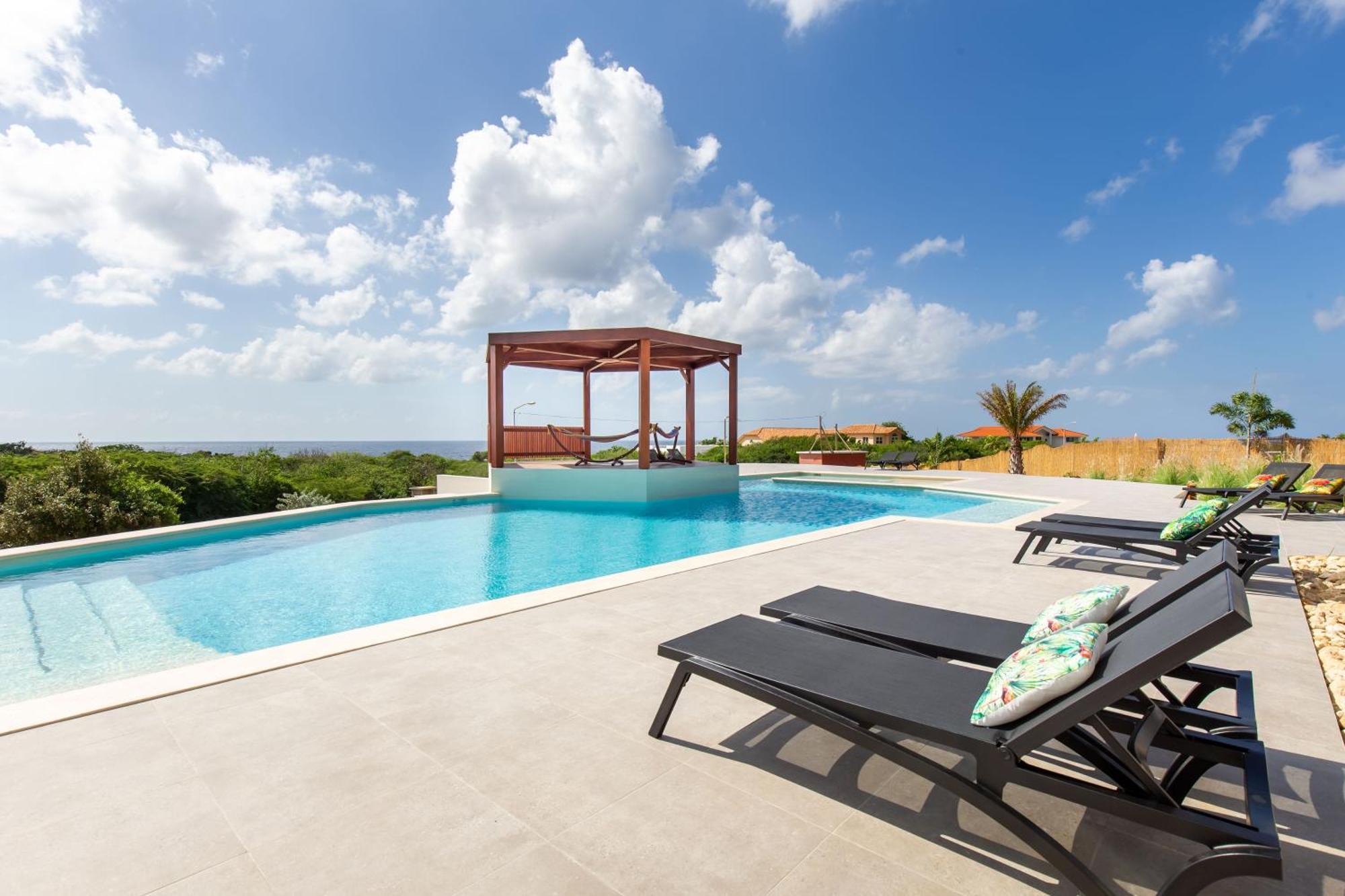 Coral Estate Ocean View Apartments Виллемстад Экстерьер фото