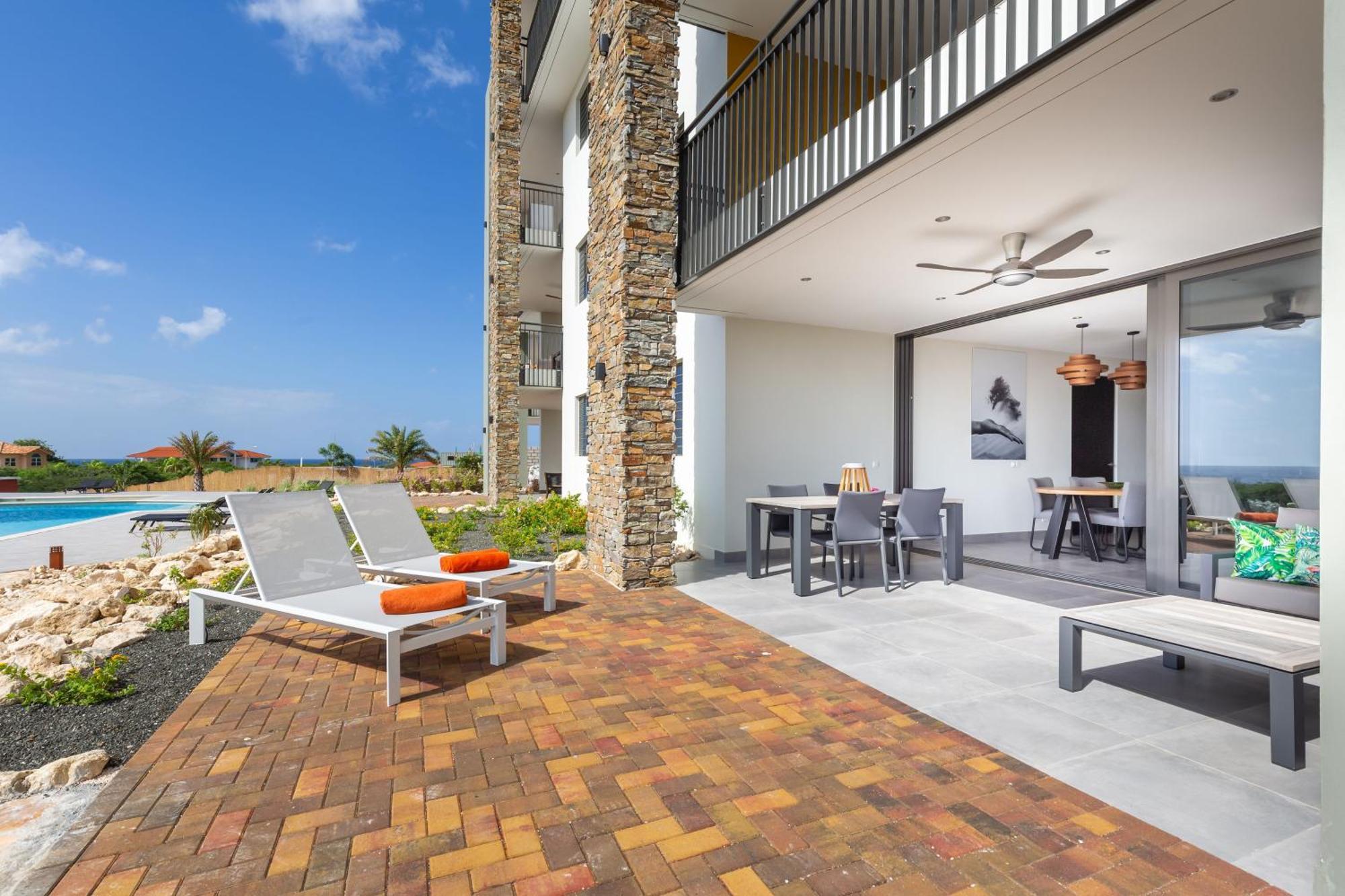 Coral Estate Ocean View Apartments Виллемстад Экстерьер фото
